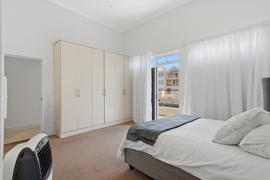 4 Bedroom Property for Sale in Harbour Island Western Cape